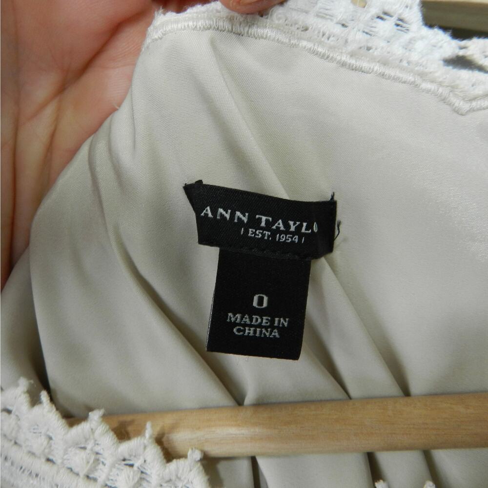 Ann Taylor‎ Bateau Lace Dress Size 0 Ivory Cream Antique Beige Broderie Sheath - Picture 4 of 11